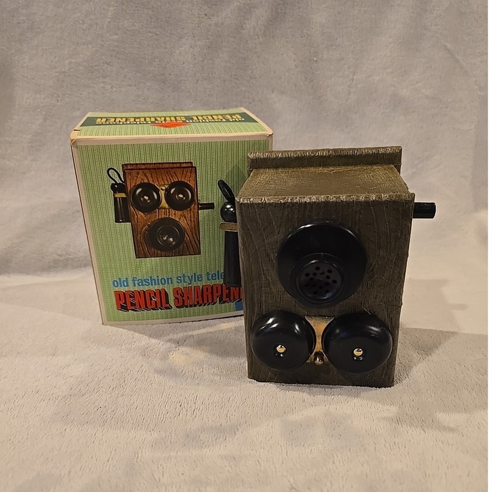 Vintage Old Fashion Style Telephone Pencil Sharpener